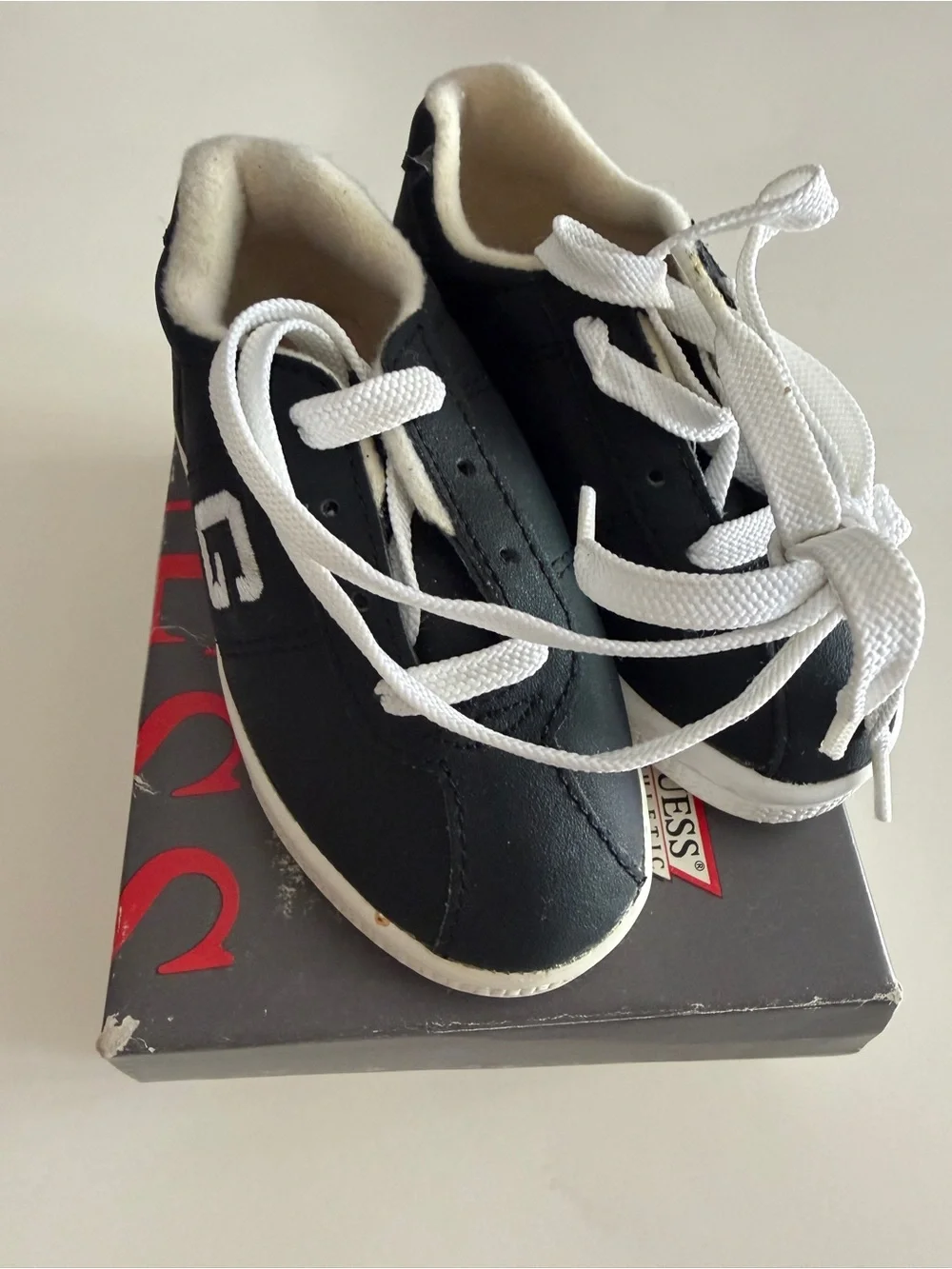 Vintage Baby Guess sneakers Riviera Shoes Size 6 Black White New Old Stock Box